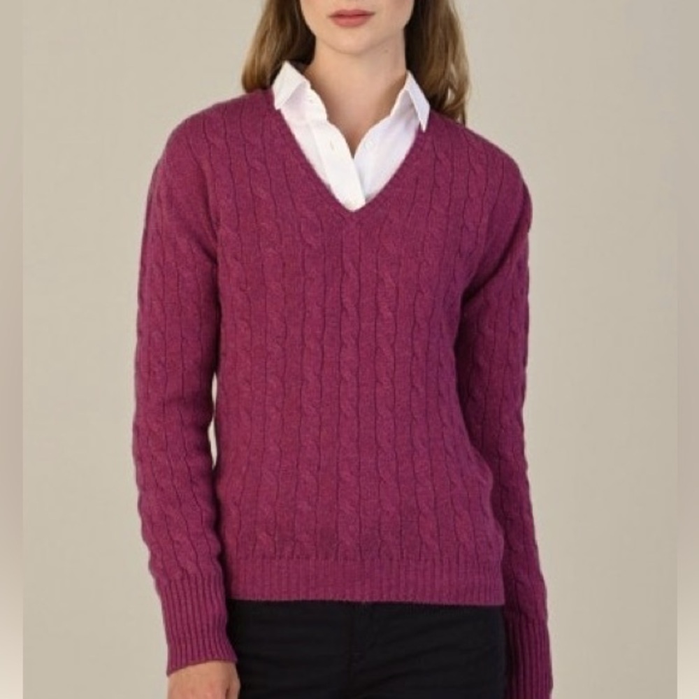 LORD TAYLOR 100% cashmere sweater